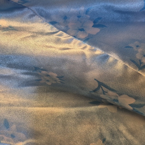 Secret Treasures Light Blue Robe - Picture 4 of 6